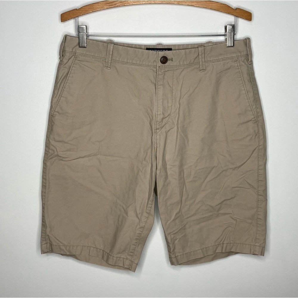 Express classic fit khaki shorts size‎ 30